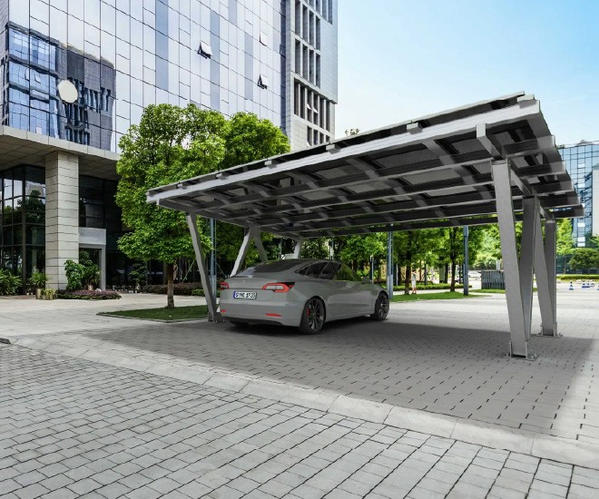 Nabíjanie elektromobilu s FVE carportmi T.A.Q.